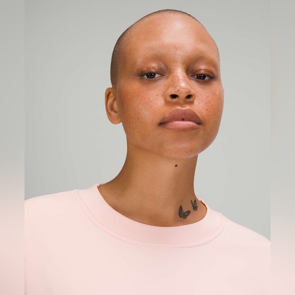 NWT Lululemon Oversized Cropped Crew 💗 - Picture 4 of 7